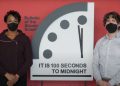 100 detik hitungan Doomsday Clock menuju tengah malam di tahun 2022. (Foto: youtube.com/The Bulletin).