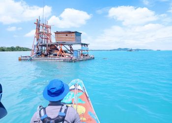 Salah satu penambangan timah ilegal di perairan Bangka. (Foto: zonamerdeka.com).