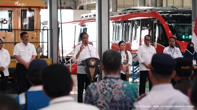 Presiden Jokowi meresmikan Kereta Api pertama di Sulawesi. (Foto: youtube.com/Sekretariat Presiden).