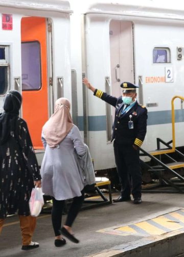 Stasiun Jember, Jawa Timur (Foto: rri.co.id).