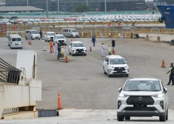 Jumlah unit kendaraan roda empat buatan Indonesia menjadi komoditas bersaing di pasar ekspor. (Foto: Dok. TMMIN)